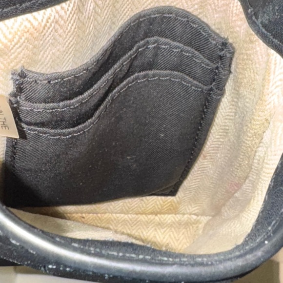 Tory Burch phone size crossbody. Great condition. - Picture 9 of 9